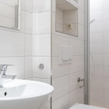 Apartment Haus Roland 02